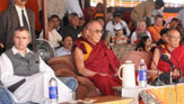 His Holiness the Dalai Lama Consecrates Maitreya Statue at Disket Monastery