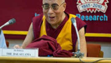 Dalai Lama Calls for Disarmament to Pave Way for Global Peace